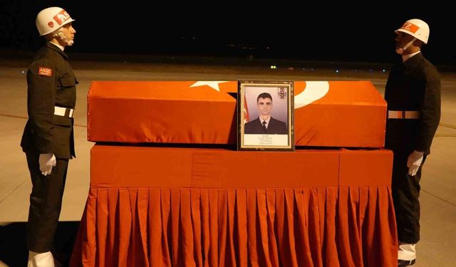 Şehit Açay'ın naaşı gözyaşlarıyla memleketine uğurlandı