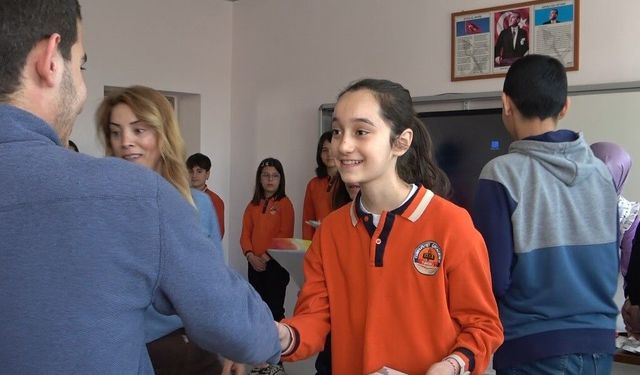 Tunceli'de öğrencilerden akran dayanışma örneği