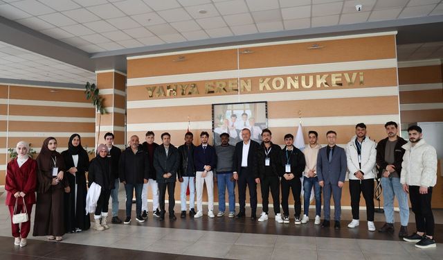 BEÜ Rektörü Elmastaş, uluslararası öğrencilerle bayramlaştı