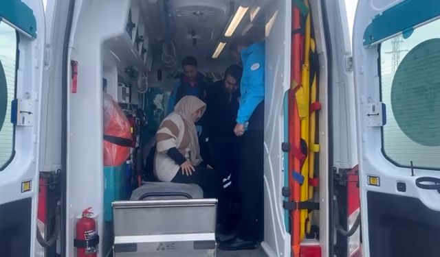 Tatvan’da kar nedeniyle mahsur kalan hasta paletli ambulansla alındı