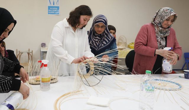 Bitlis’te kadınlar sepet örücülüğü kursuyla üretime katılıyor