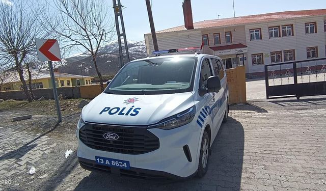 Okul saldırıları sonrası Tatvan’da önlemler artırıldı