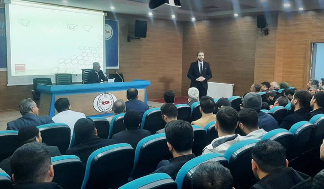 Adilcevaz’da ‘Vekâletle Kurban Bağışı’ semineri