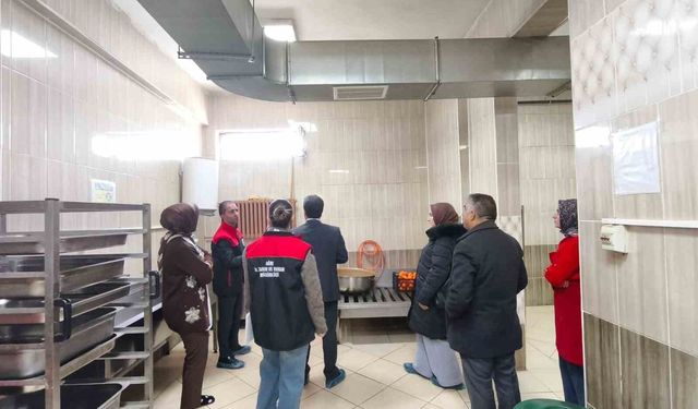 Ağrı'da öğrenci yurtları ve pansiyonlarda gıda denetimi devam ediyor