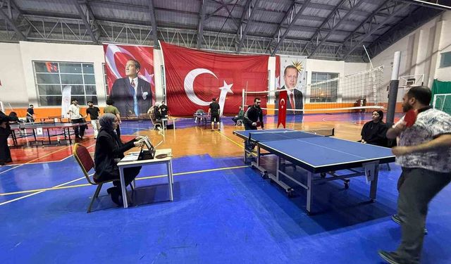 Bulanık'ta masa tenisi turnuvası heyecanı