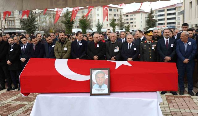 Elazığ şehidini gözyaşlarıyla uğurladı