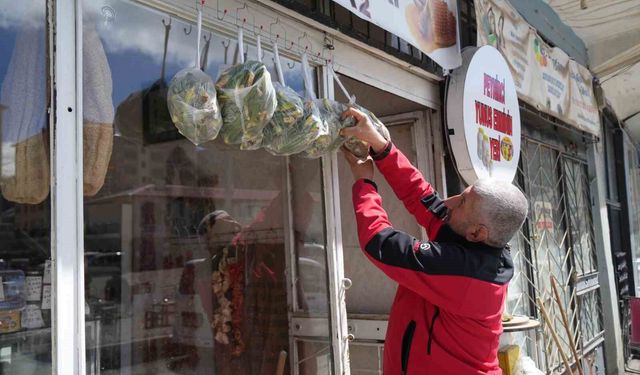 Muş’ta geleneksel lezzet için anlamlı paylaşım: Askıda çiriş otu