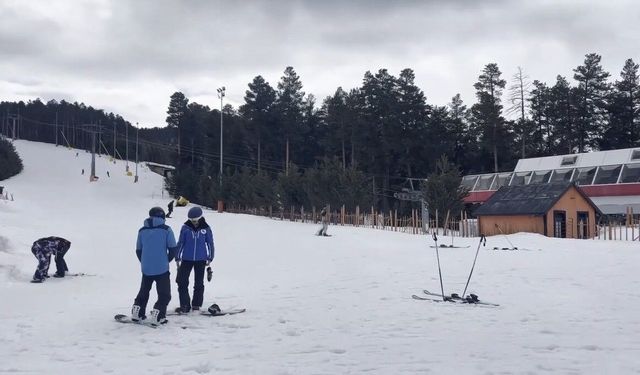 Nisan’da kayak keyfi: Sarıkamış’ta sezon bitmedi