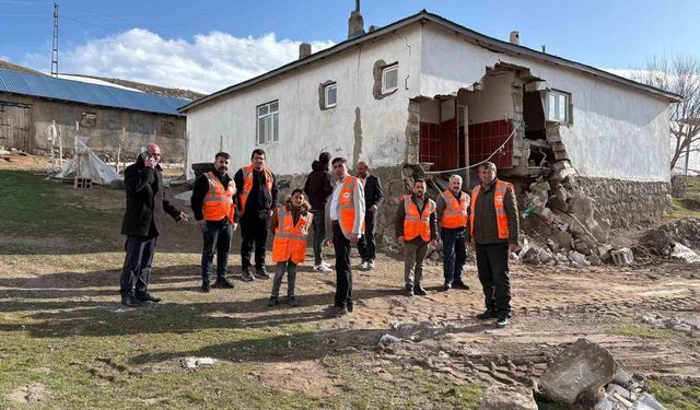 Patnos'ta deprem sonrası inceleme yapıldı