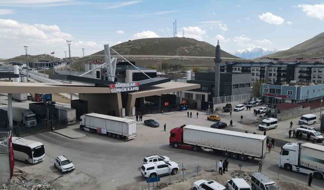 Sağlık Bakanlığı’ndan İran’a ikinci etap tıbbi yardım gönderildi