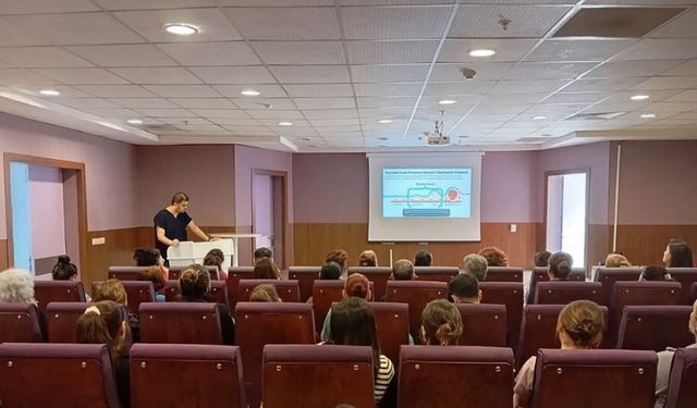 Tunceli'de sağlık personeline kolorektal kanser eğitimi verildi