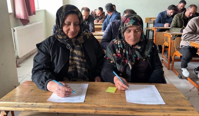 Yüksekova’da çiftçiler bu kez sınav heyecanı yaşadı