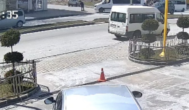 Tatvan’da şehir içi minibüsün çarptığı 4 yaşındaki çocuk hayatını kaybetti