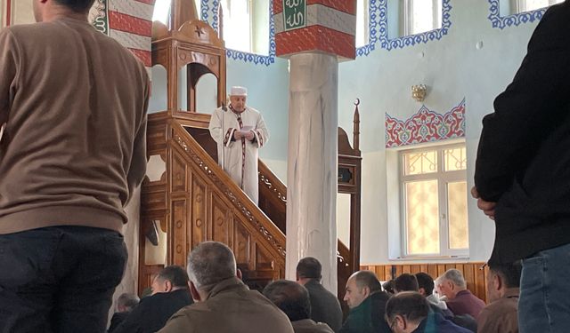 Tatvan’da cuma hutbesinde okul saldırıları kınandı
