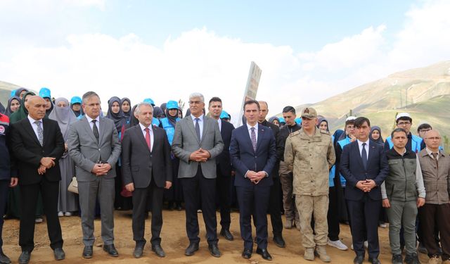 Bitlis’te 10 bin fidan toprakla buluşuyor