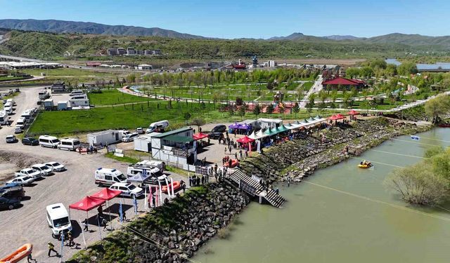 Bingöl’de adrenalin zirvede: Türkiye Rafting Şampiyonası başladı