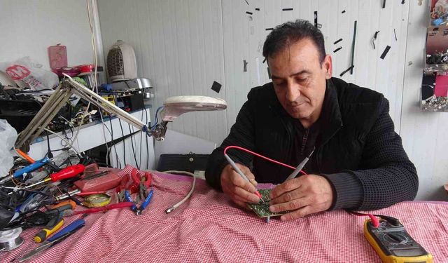 Dijital dönüşüme rağmen televizyon tamircileri pes etmiyor
