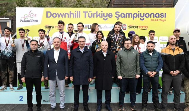 Downhill Türkiye Şampiyonası'nda dereceye giren sporcular ödüllendirildi