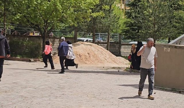 Elazığ'da dilenciler kaçtı, zabıta peşlerine düştü