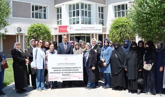 Erzurum’dan Erzincan'a kadın çiftçi köprüsü