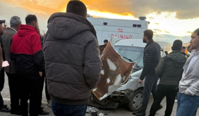 Hakkari'de zincirleme kaza: 11 yaralı
