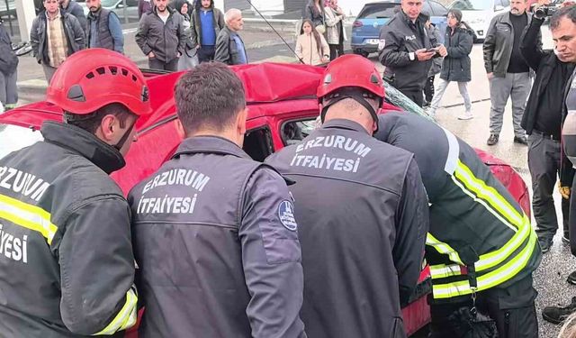 Halk otobüsü kazaya karıştı: 4 yaralı