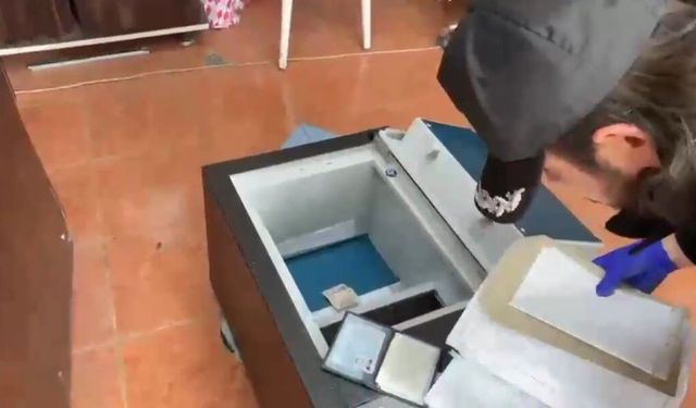 Kars’ta dev operasyon: 21 milyonluk çek-senet, tapular ve uyuşturucuya el konuldu