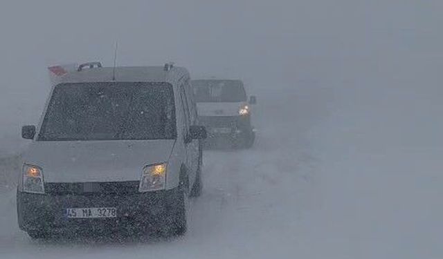 Palandöken Geçidi’nde mahsur kalan sürücülere ekipler yetişti