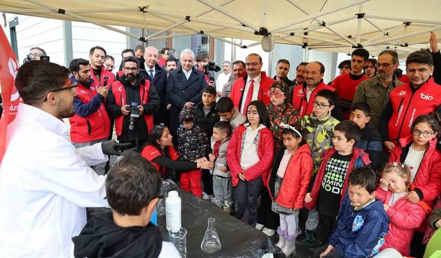 Üreten eller bilimle bir araya geldi