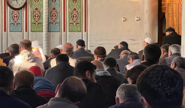 Tatvan’da Kurban bayramı namazı kılındı