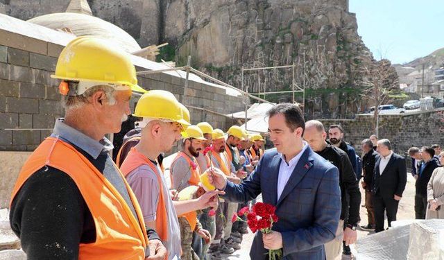 Vali Karakaya’dan işçilere 1 Mayıs ziyareti