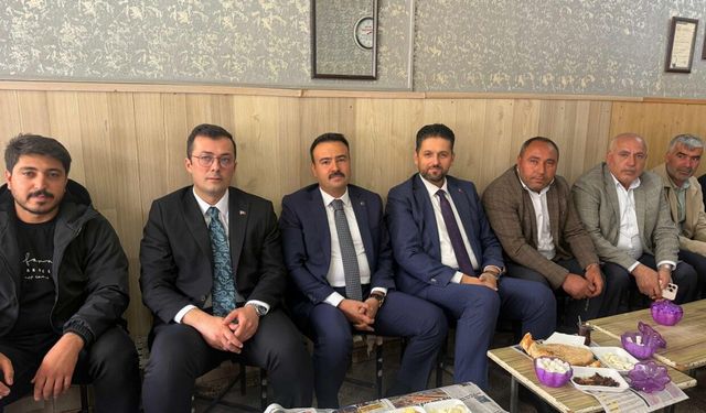 Ahlat’ta esnafla kahvaltı: Talepler dinlendi