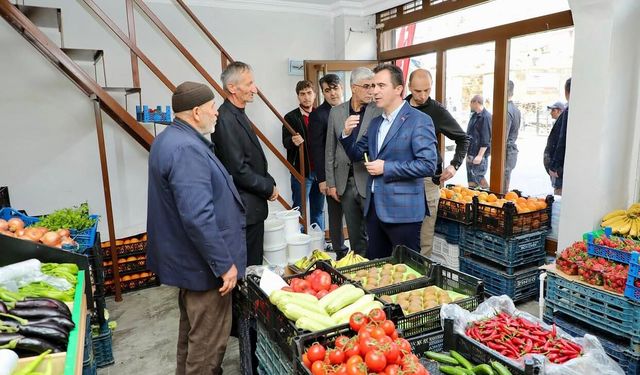 Bitlis Valisi Karakaya çarşı esnafını ziyaret etti