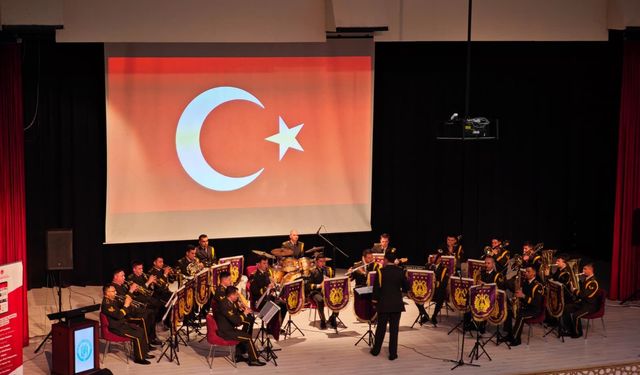 Bitlis’te vatan sevgisi notalarla yankılandı