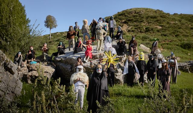BEÜ öğrencilerden dikkat çeken performans: Geri dönüşümden sanata