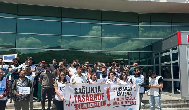Tatvan’da sağlıkçılardan eylem