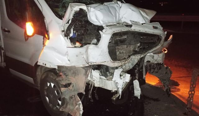 Güroymak'ta korkutan kaza: 3 yaralı