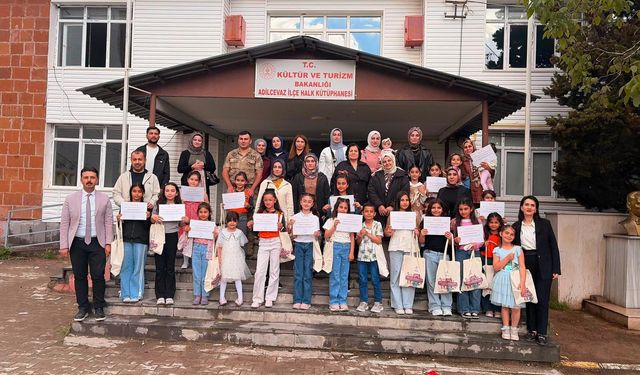 Adilcevaz’da kitap okuyan ailelere teşekkür belgesi
