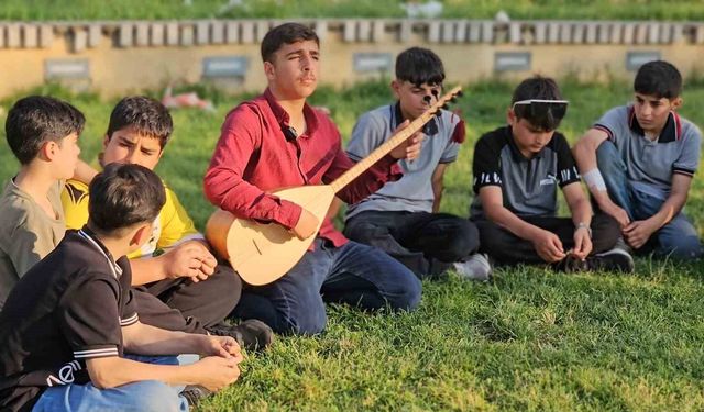 Aşık Veysel’in izinden giden genç yetenek