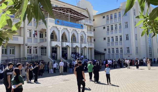 Bingöl'de YKS heyecanı devam ediyor