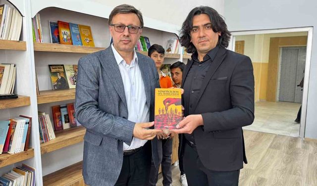 Dr. Cengiz Çelik, Ağrı'da okurlarıyla bir araya geldi