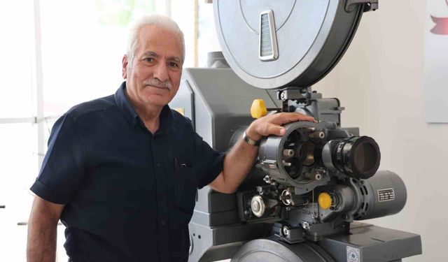 Eğitim için ömrünü adadı: Fakülteye iletişim müzesi kazandırdı