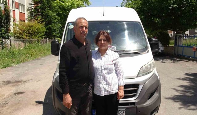 Eşine destek için başladı, sevilen şoför oldu