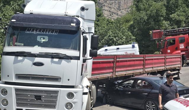 Hakkâri'de trafik kazası: 1 yaralı