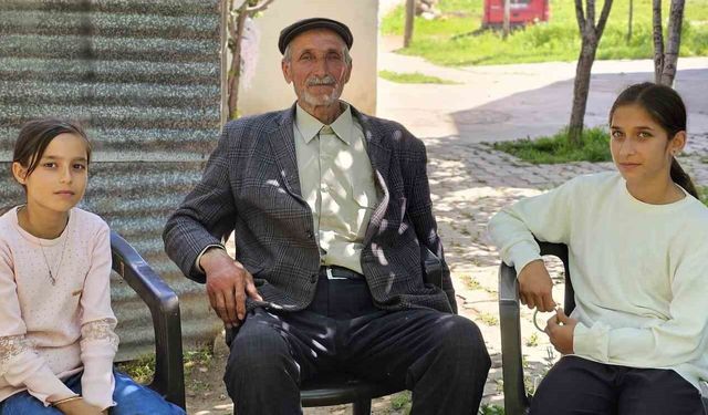 Hasköy’de 7’den 70’e üç dil bir arada kullanılıyor