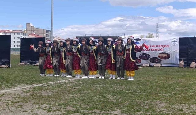 Kars'ta Anadolu ezgileri yeniden yükseldi