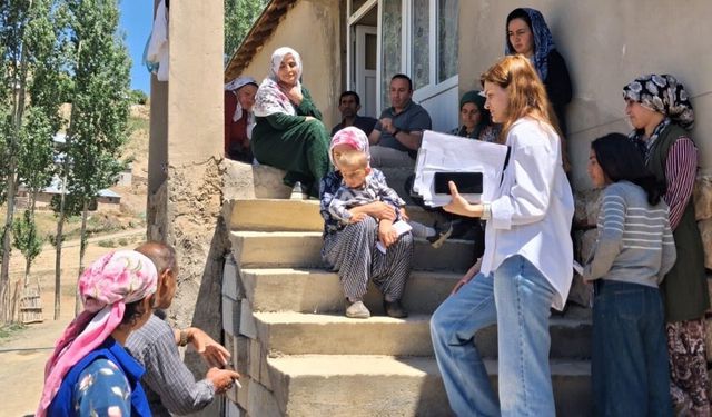 Yüksekova'da çiftçilere yönelik sağlık taraması ve brusella eğitimi