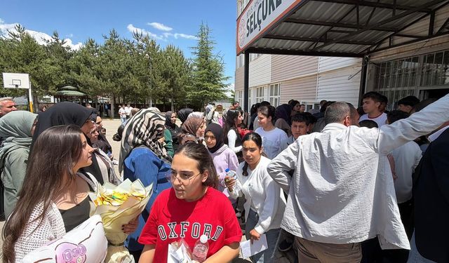 Ahlat’ta LGS sorunsuz tamamlandı