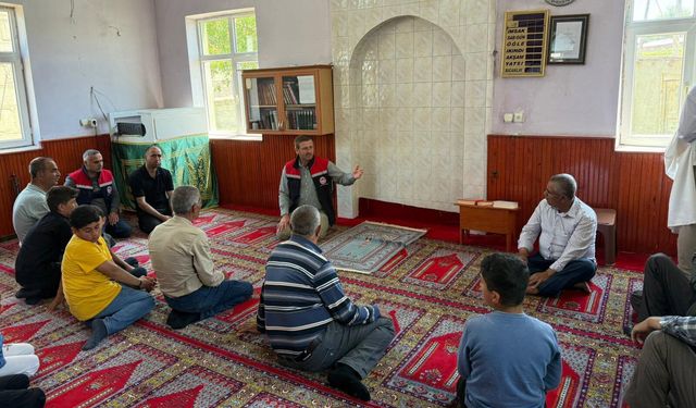 Adilcevaz’da çiftçilerle “Cuma Buluşmaları” devam ediyor