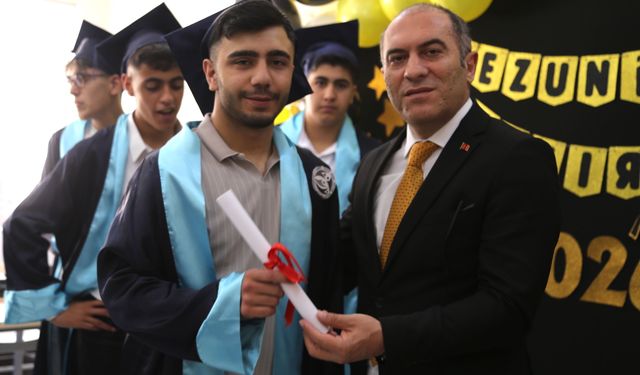 11 Özel Öğrenci Mezuniyet Sevinci Yaşadı